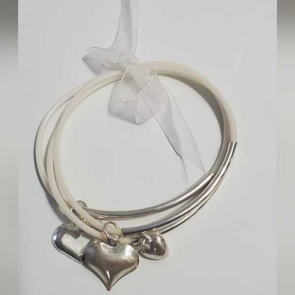 A beautiful Triple silver Bangles With Three Heart Charm. 🌴 - Picture 1 of 7